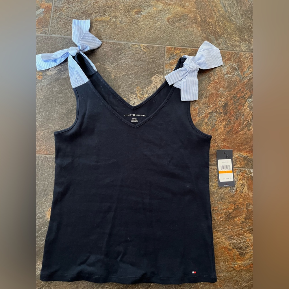 New women’s Tommy Hilfiger blue bows pull over sleeveless V neck tank top. Small
